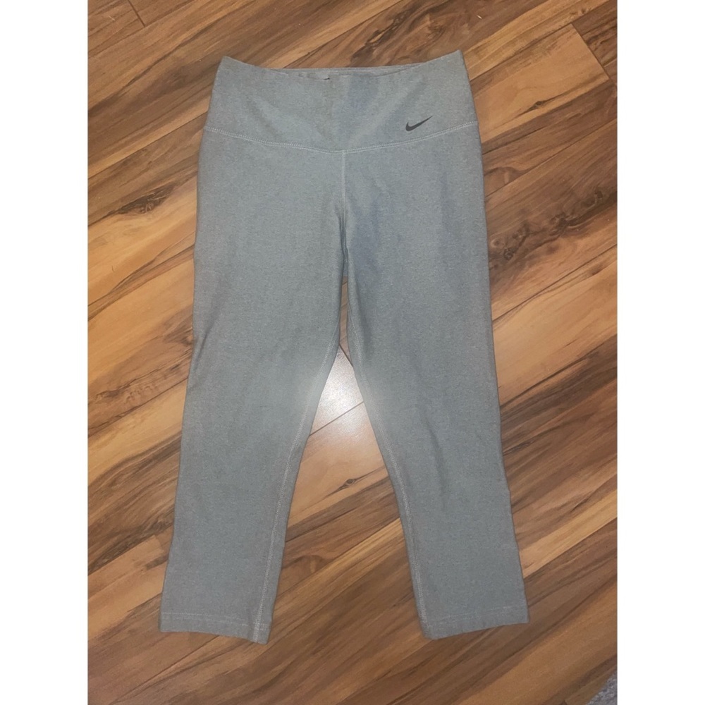 nike capris leggings